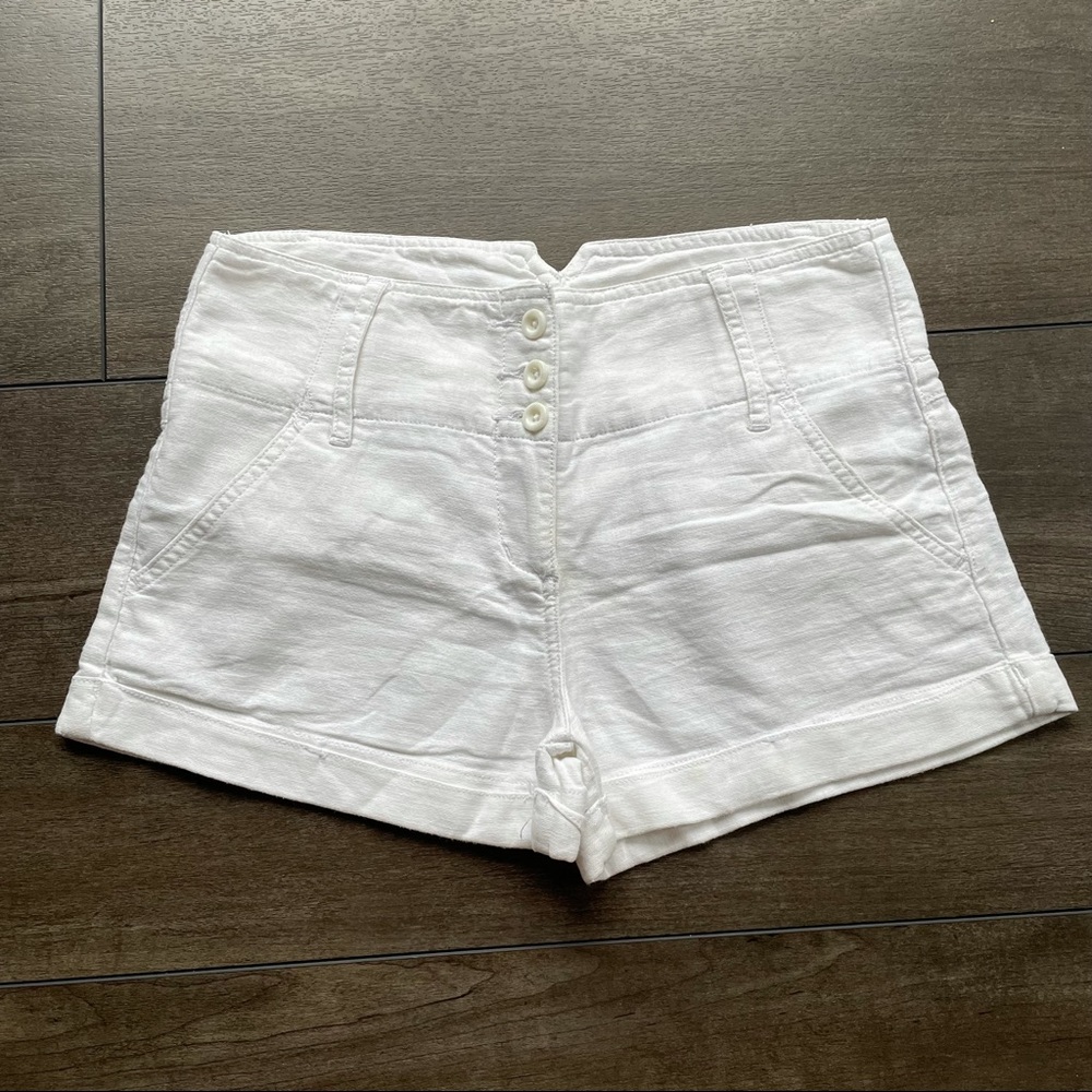G by Guess High Waisted White Shorts Size 2